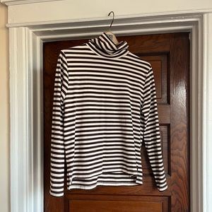 NWOT Tradlands Striped Monty Turtleneck - L